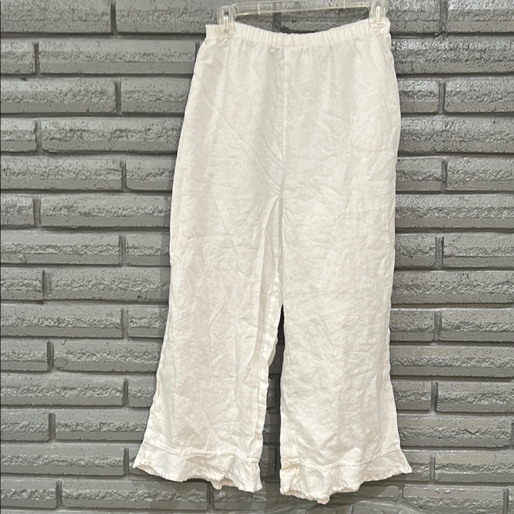 White Cropped Wide-Leg Pants with Flared Hem
